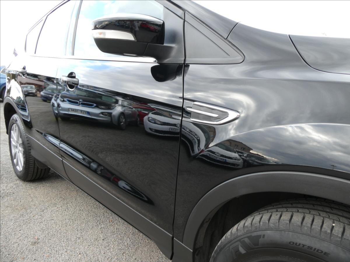 Ford Kuga SUV 1,5 l 110 kw