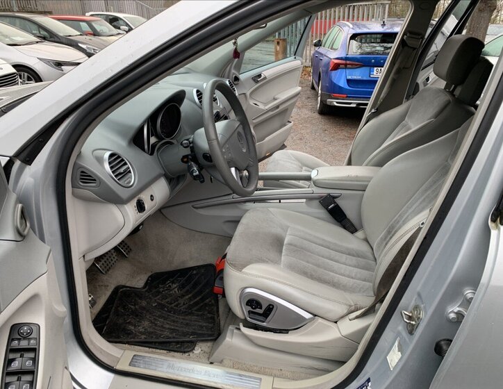 Mercedes-Benz Třídy M 10