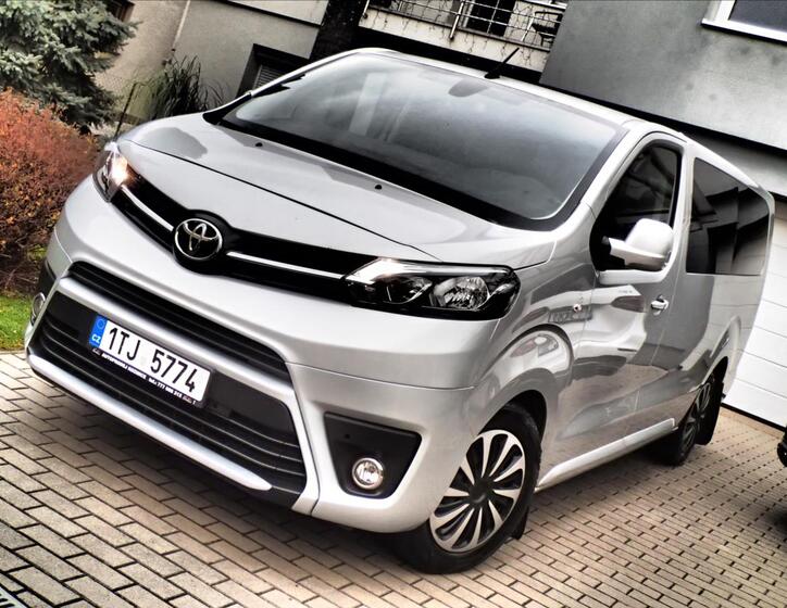 Toyota ProAce Verso 1