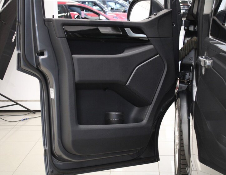 Volkswagen Multivan MPV 2,0 l 150 kw