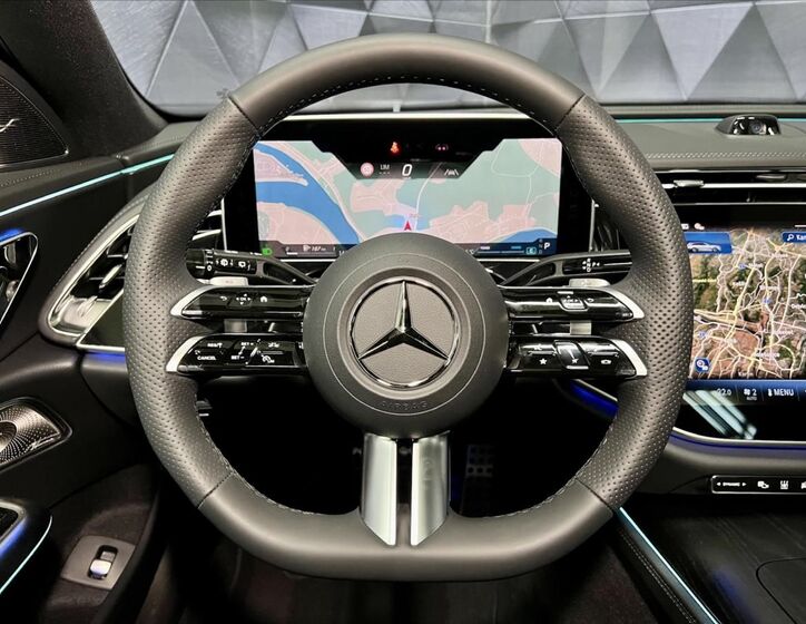 Mercedes-Benz Třídy E 12