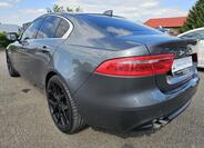 Jaguar XE 7