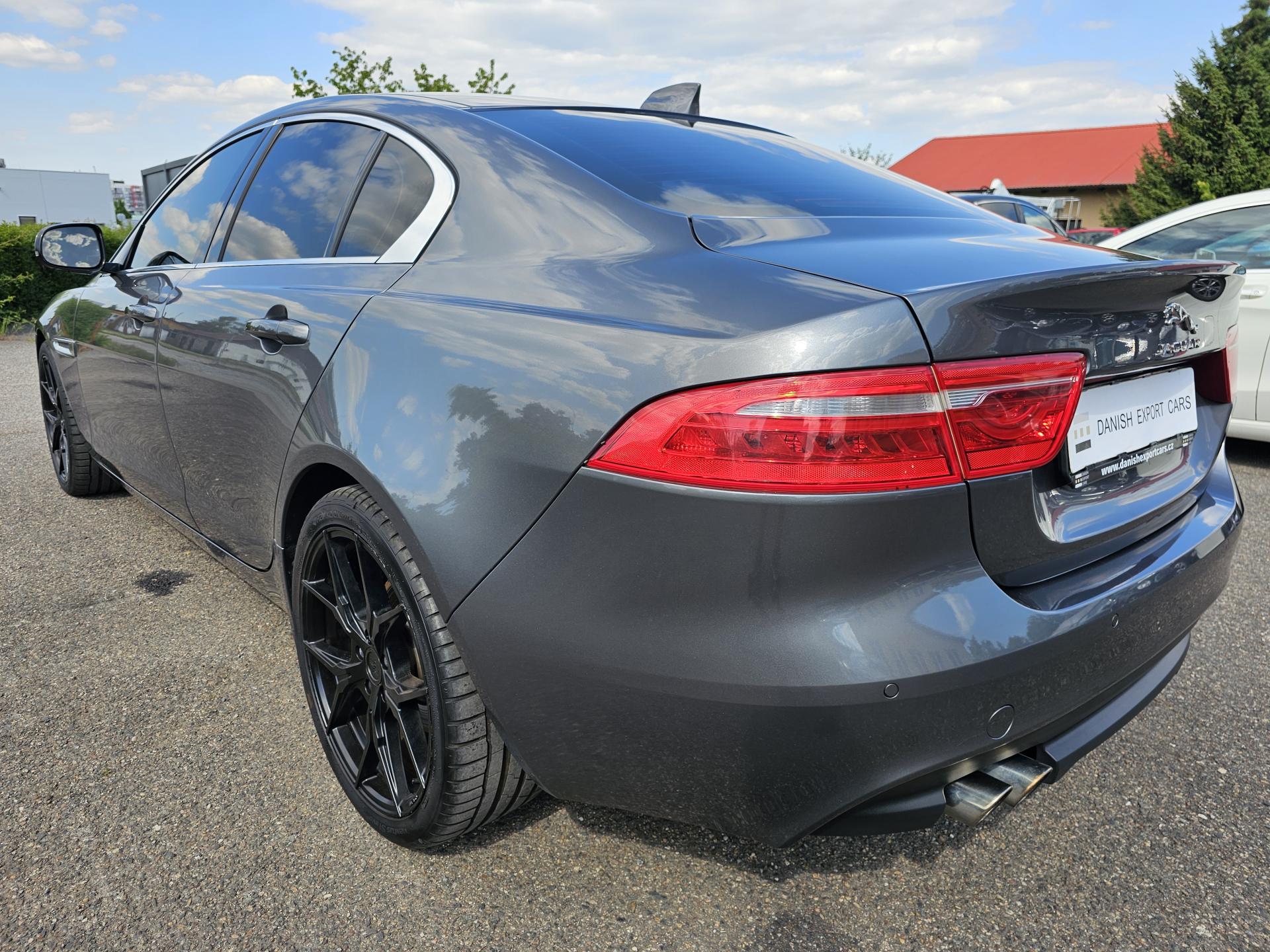 Jaguar XE