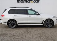 BMW X7 SUV 4,4 l 390 kw