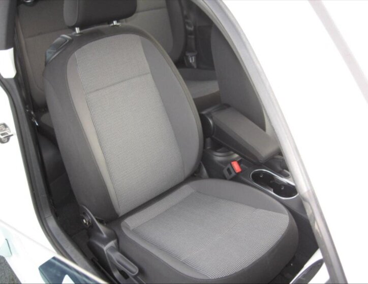 Volkswagen Beetle Hatchback 1,2 l 77 kw