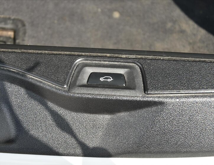 BMW X5 SUV / Terénní 3,0 l 195 kw