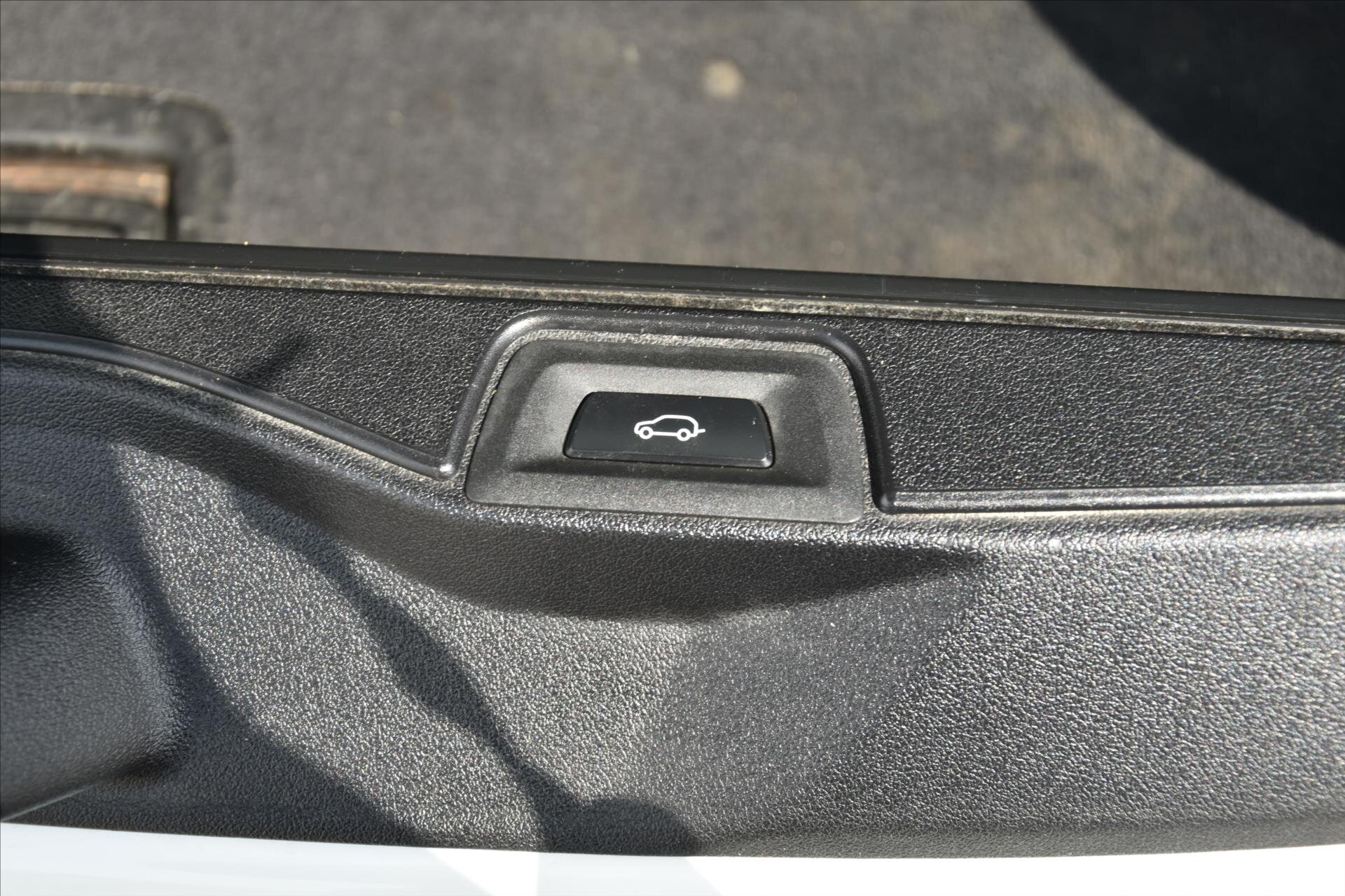 BMW X5 SUV / Terénní 3,0 l 195 kw