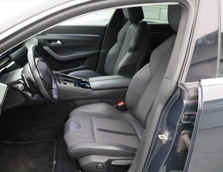 Peugeot 508 Liftback 1,6 l 133 kw