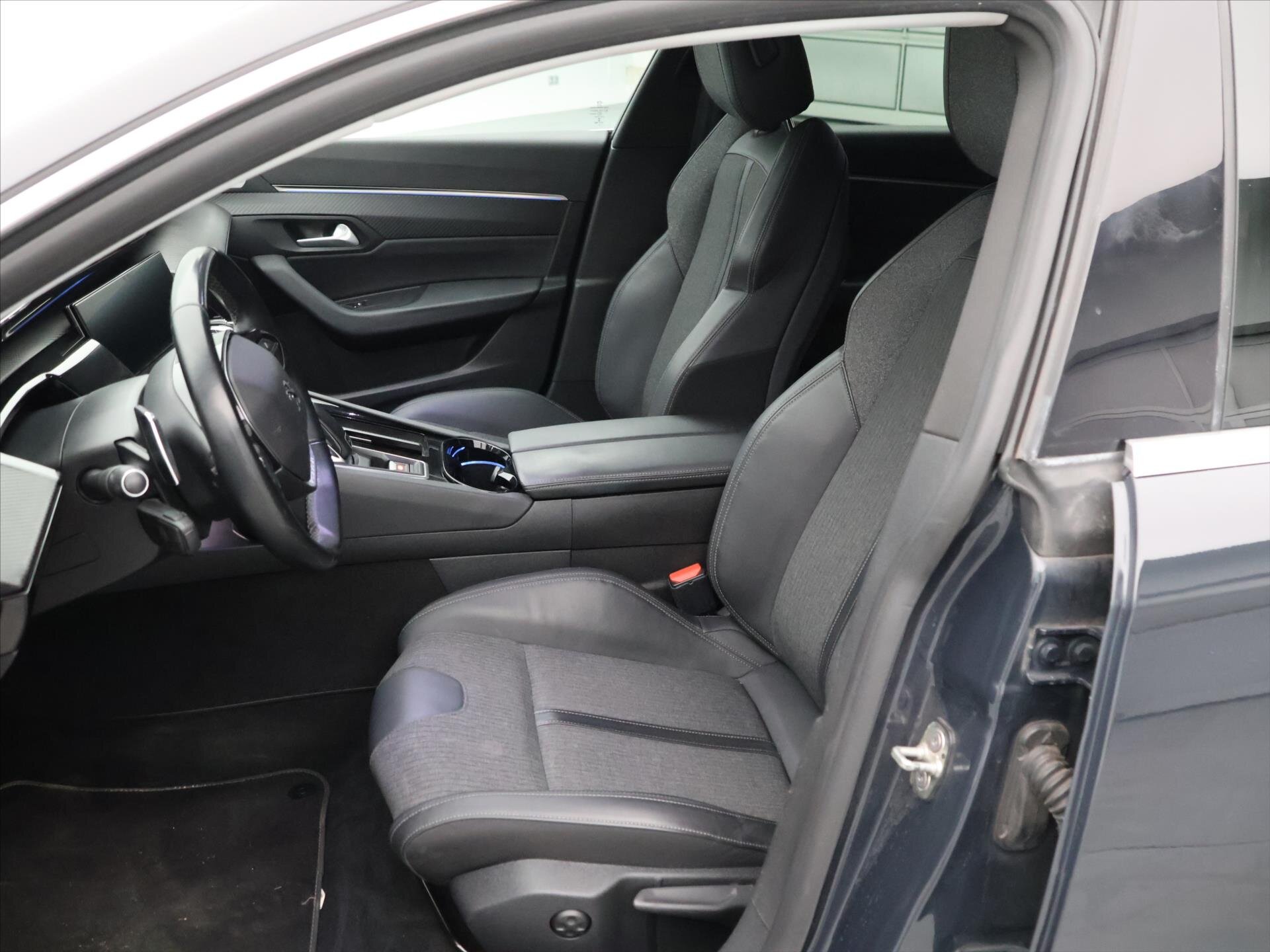 Peugeot 508 Liftback 1,6 l 133 kw