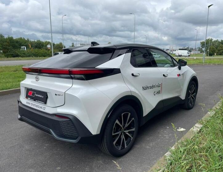 Toyota C-HR 12