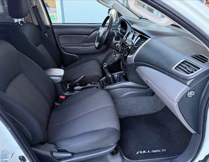 Mitsubishi L200 Pick-up 2,4 l 113 kw