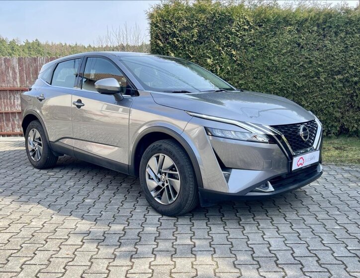 Nissan Qashqai SUV / Terénní 1,3 l 116 kw