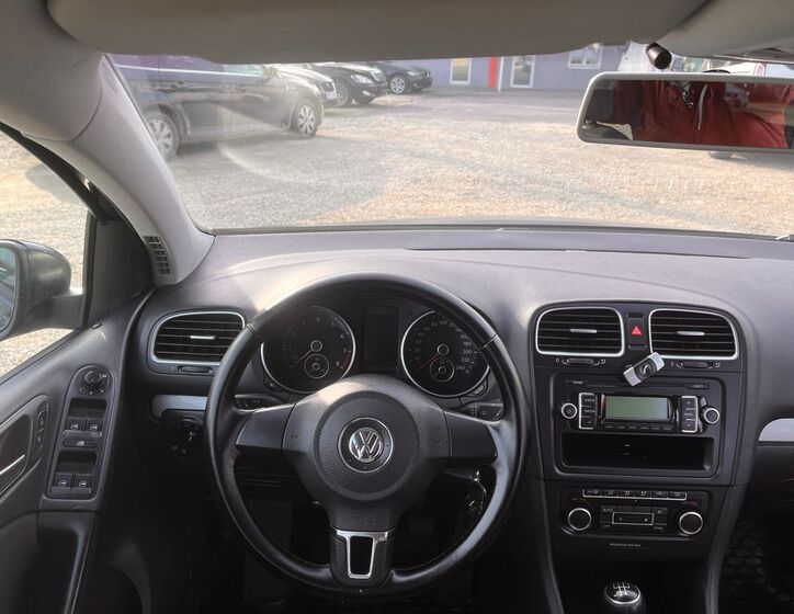 Volkswagen Golf 23