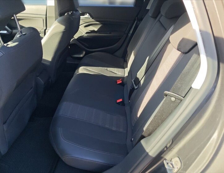 Peugeot 308 7