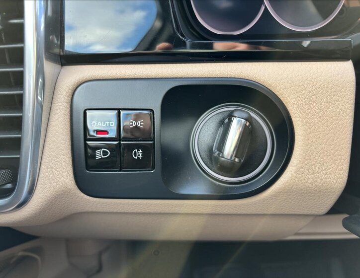 Porsche Cayenne SUV 3,0 l 250 kw