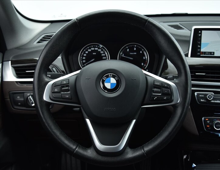 BMW X1 SUV / Terénní 2,0 l 140 kw