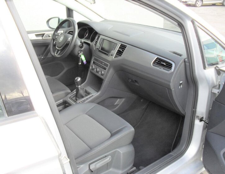 Volkswagen Golf Sportsvan VAN / Minibus 1,6 l 66 kw