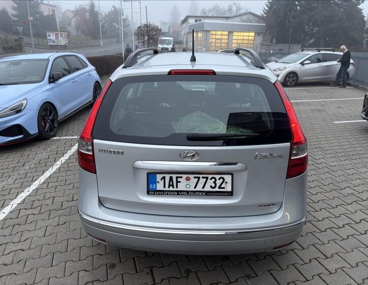 Hyundai i30 4