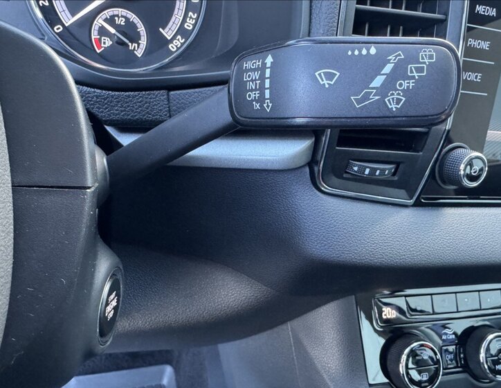 Škoda Karoq Kombi 1,5 l 110 kw