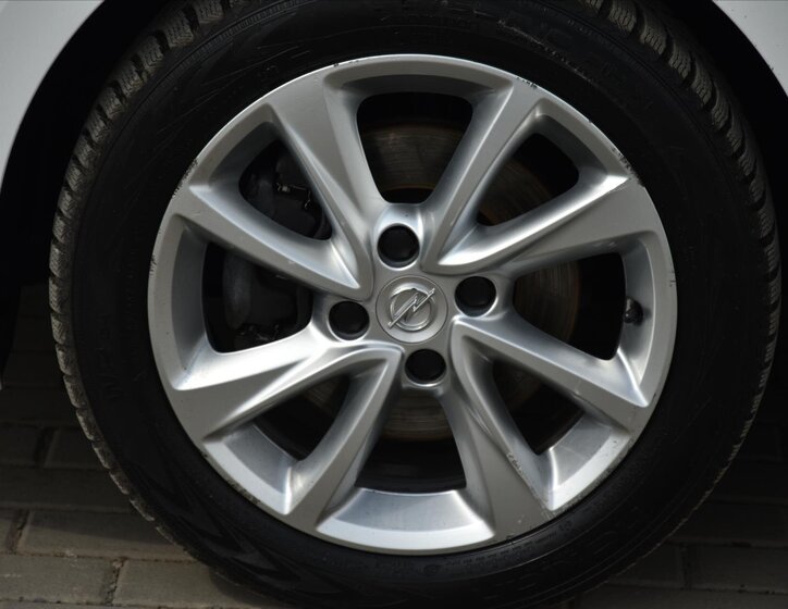 Opel Corsa Hatchback 1,5 l 75 kw
