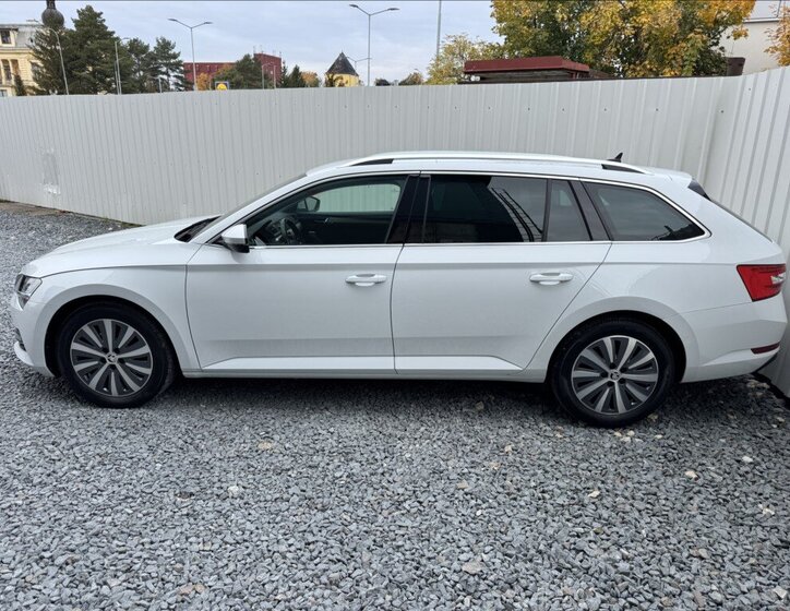 Škoda Superb 4