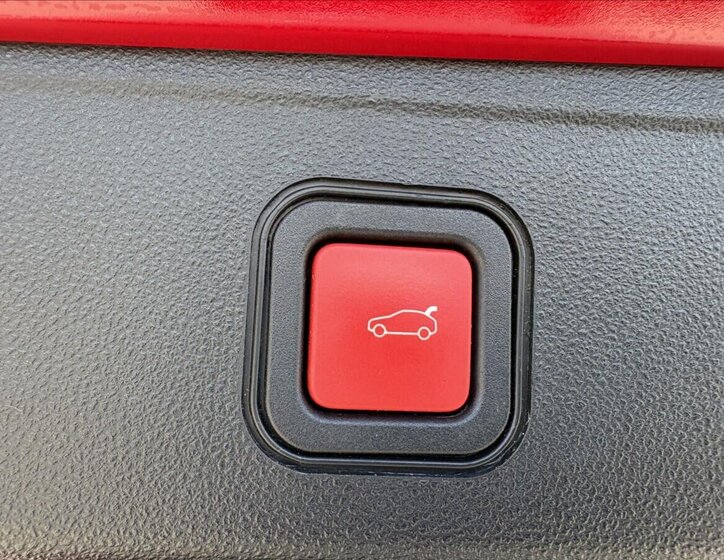 Jeep Avenger Sedan / Limuzína 1,2 l 74 kw