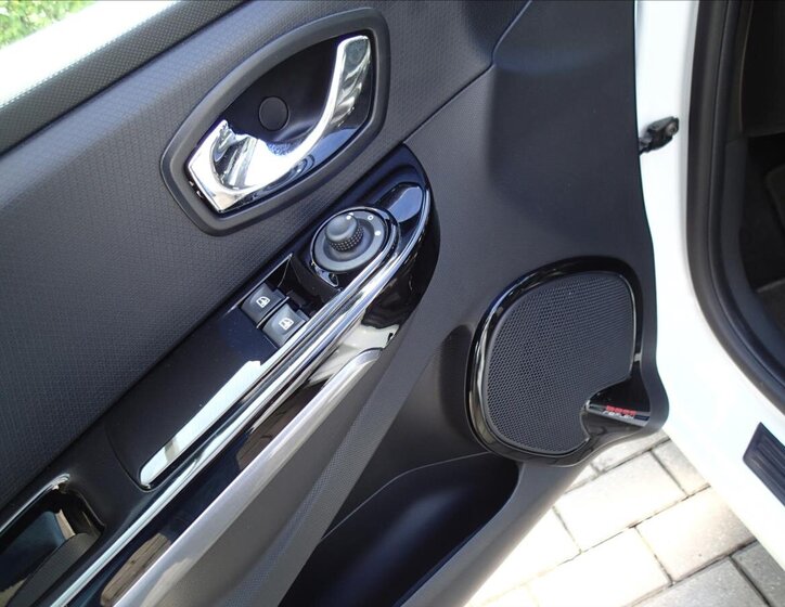 Renault Clio Hatchback 1,1 l 54 kw