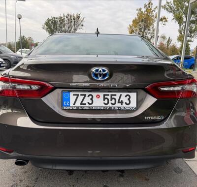 Toyota Camry 7