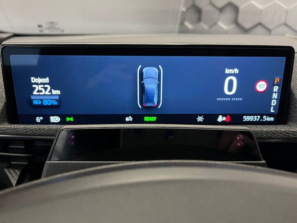 Ford Mustang Mach-E SUV 0,0 198 kw