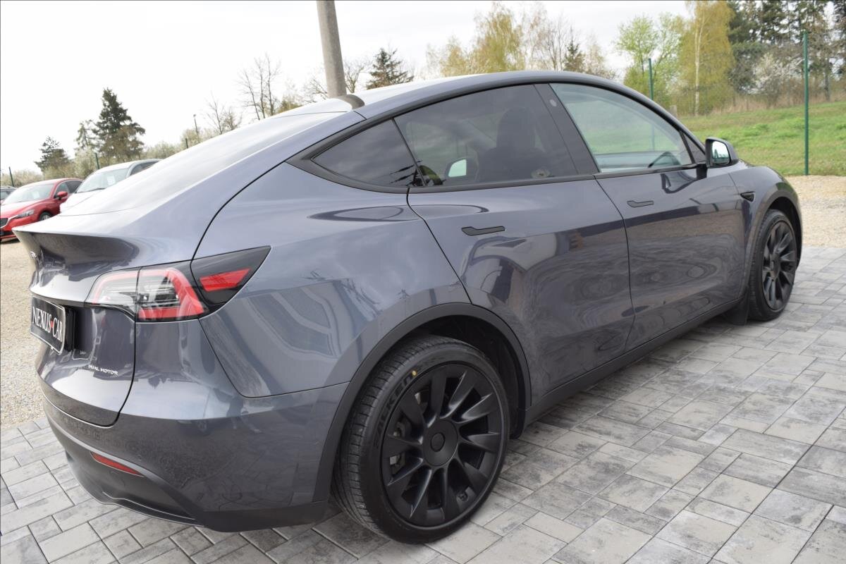 Tesla Model Y SUV / Terénní 0,0 378 kw