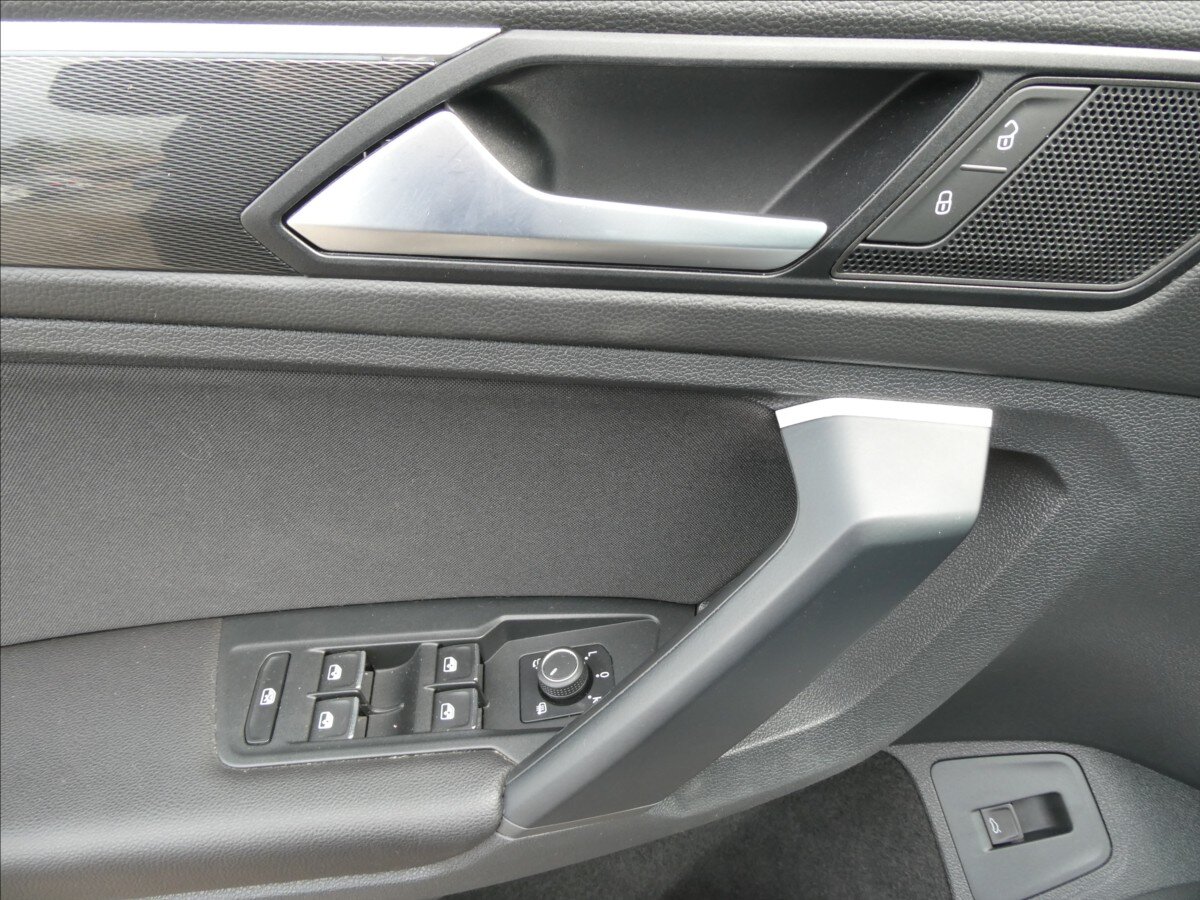Volkswagen Tiguan SUV / Terénní 2,0 l 140 kw