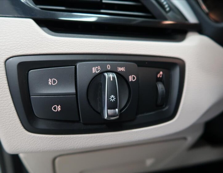 BMW X1 SUV 2,0 l 110 kw