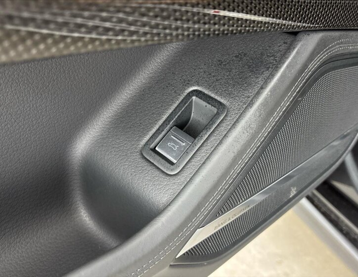 Audi S8 Sedan / Limuzína 4,0 l 420 kw