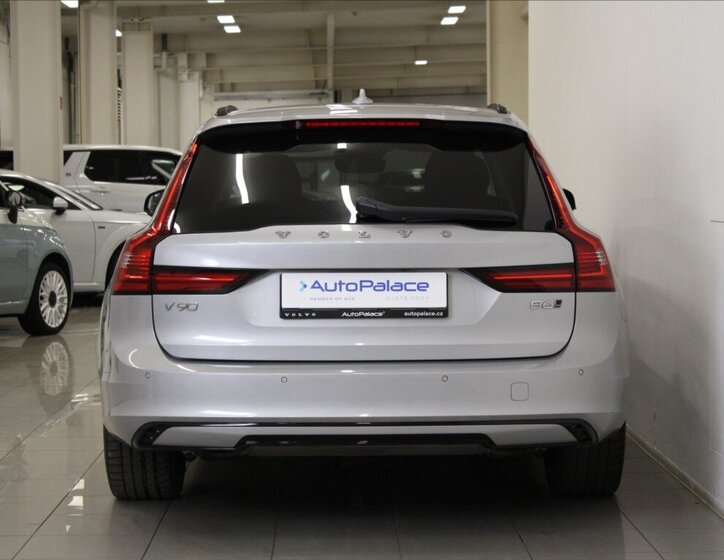 Volvo V90 Kombi 2,0 l 220 kw