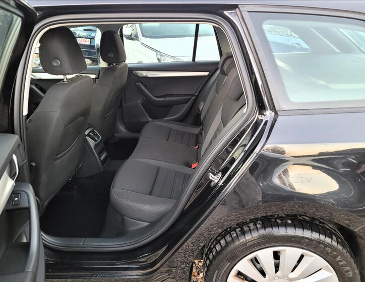 Škoda Octavia 14