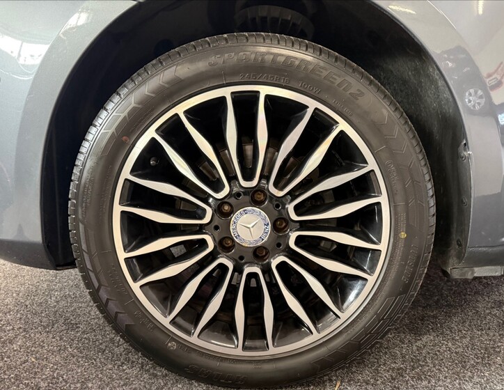 Mercedes-Benz Třídy V 28