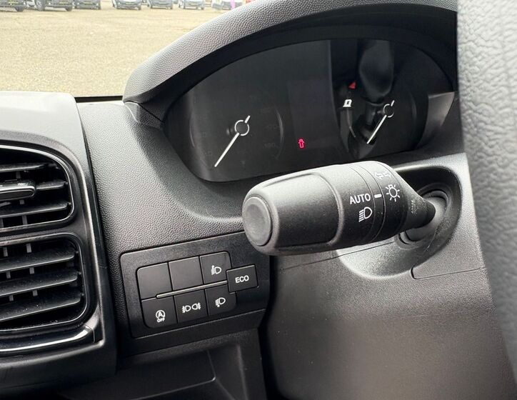 Toyota Proace Max 16