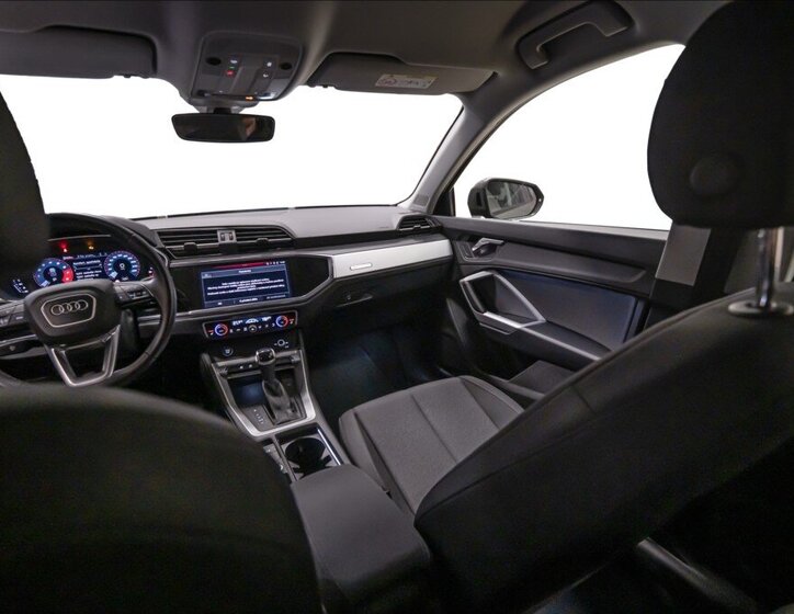 Audi Q3 SUV / Terénní 1,5 l 110 kw