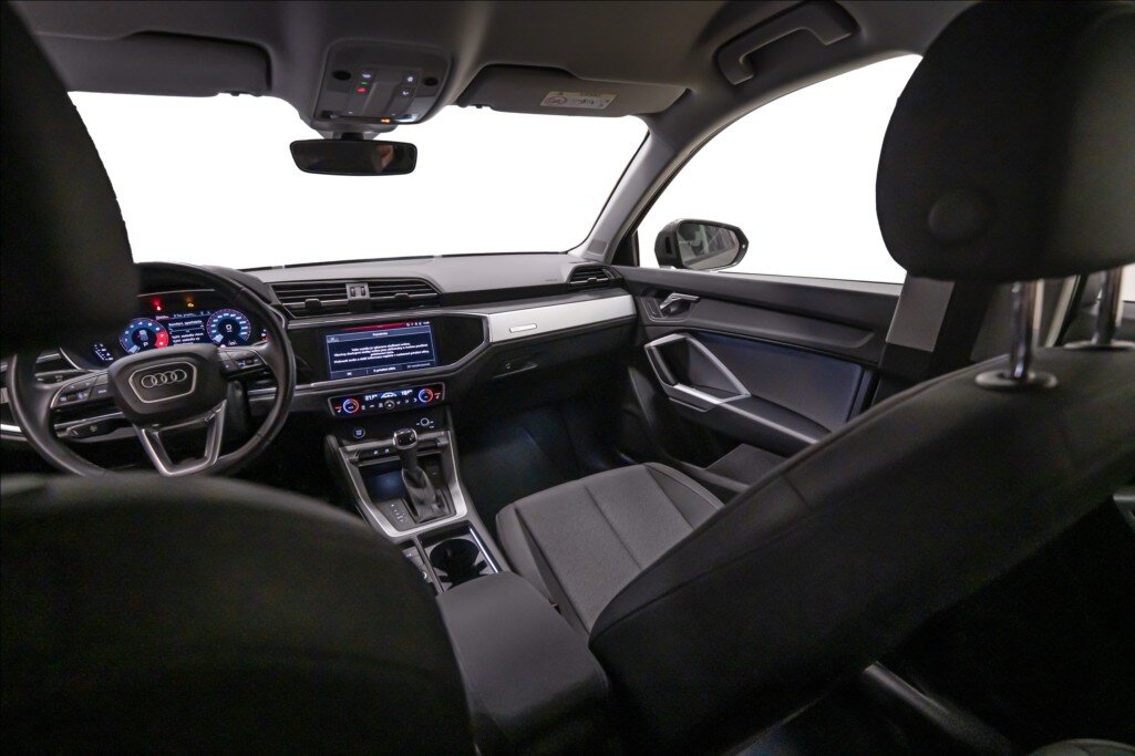 Audi Q3 SUV / Terénní 1,5 l 110 kw