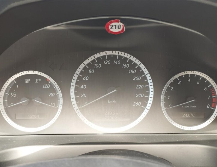 Mercedes-Benz Třídy C Sedan / Limuzína 1,8 l 115 kw