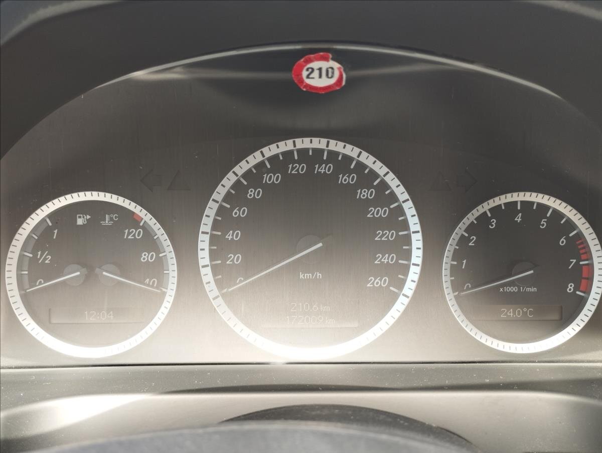 Mercedes-Benz Třídy C Sedan / Limuzína 1,8 l 115 kw