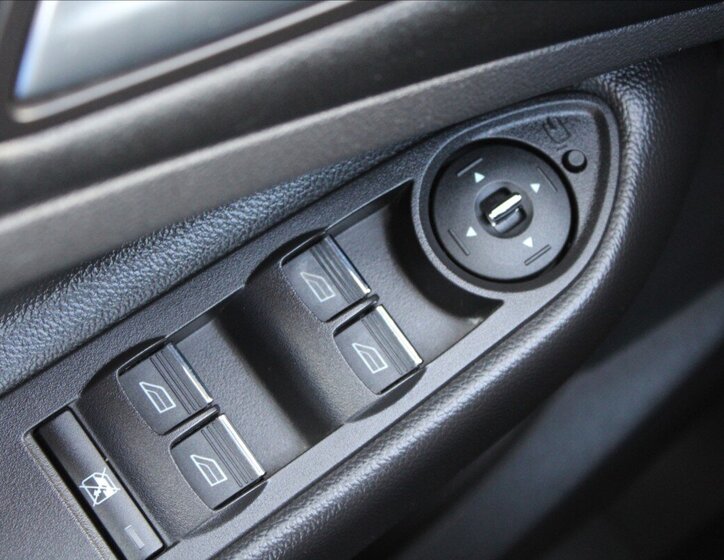 Ford Kuga SUV / Terénní 2,0 l 103 kw