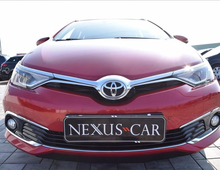 Toyota Auris Kombi 1,2 l 85 kw