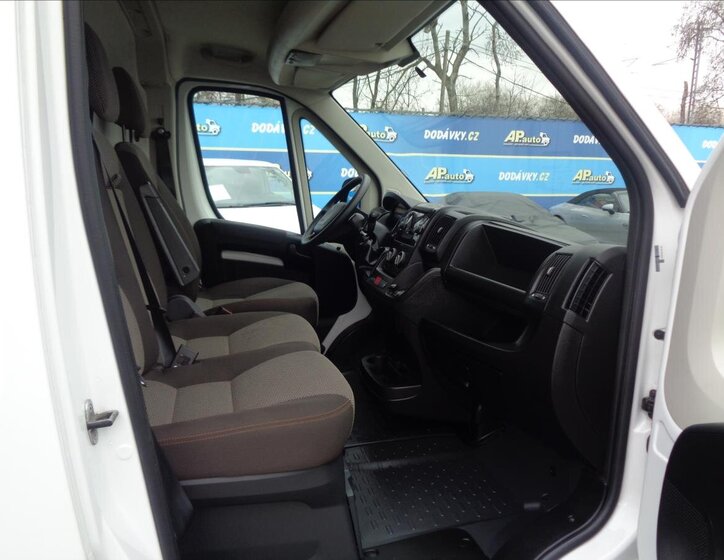 Peugeot Boxer Ostatní 2,2 l 121 kw