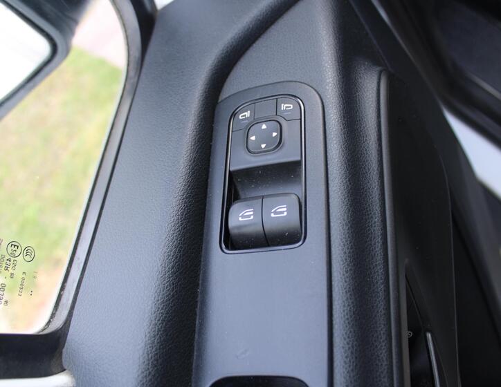 Mercedes-Benz Sprinter 14