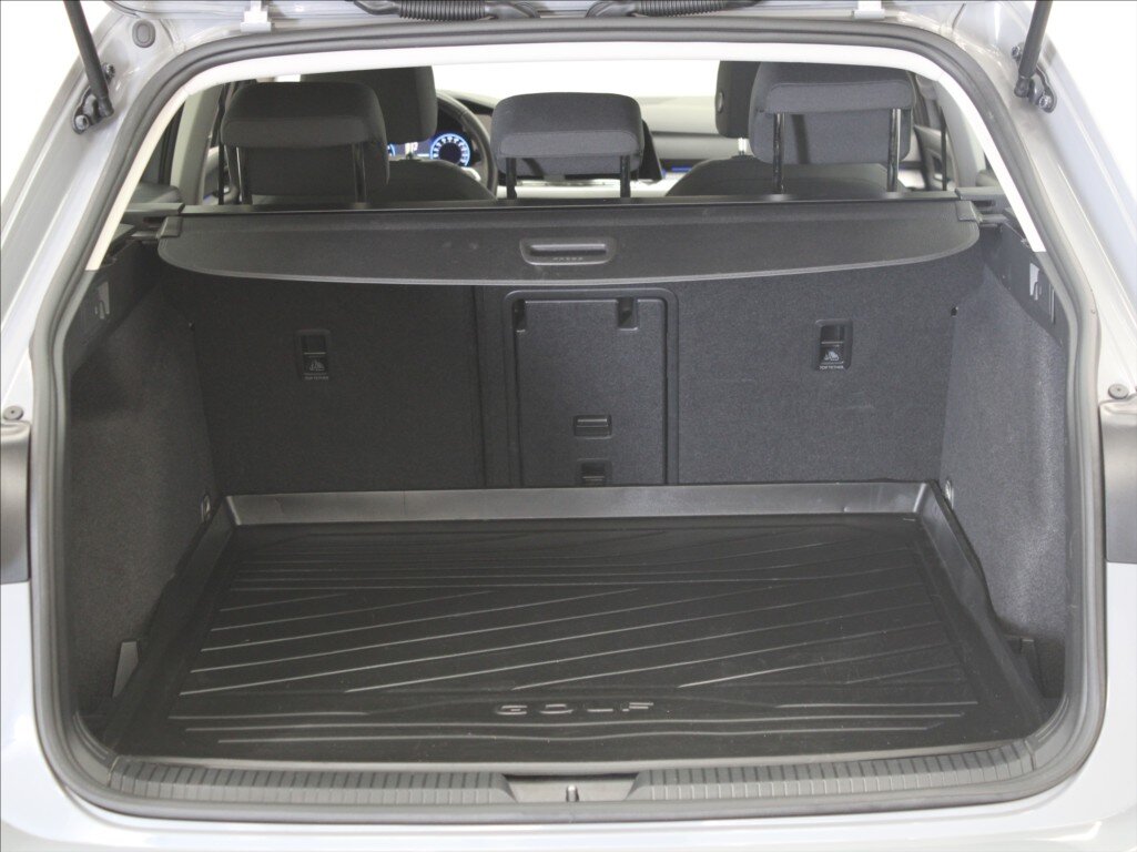 Volkswagen Golf Kombi 999,0 81 kw