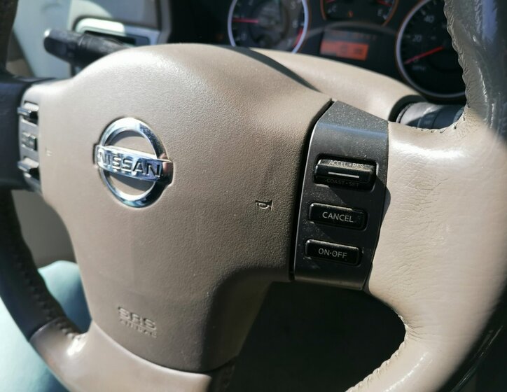 Nissan Armada SUV / Terénní 5,6 l 233 kw