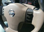 Nissan Armada SUV / Terénní 5,6 l 233 kw