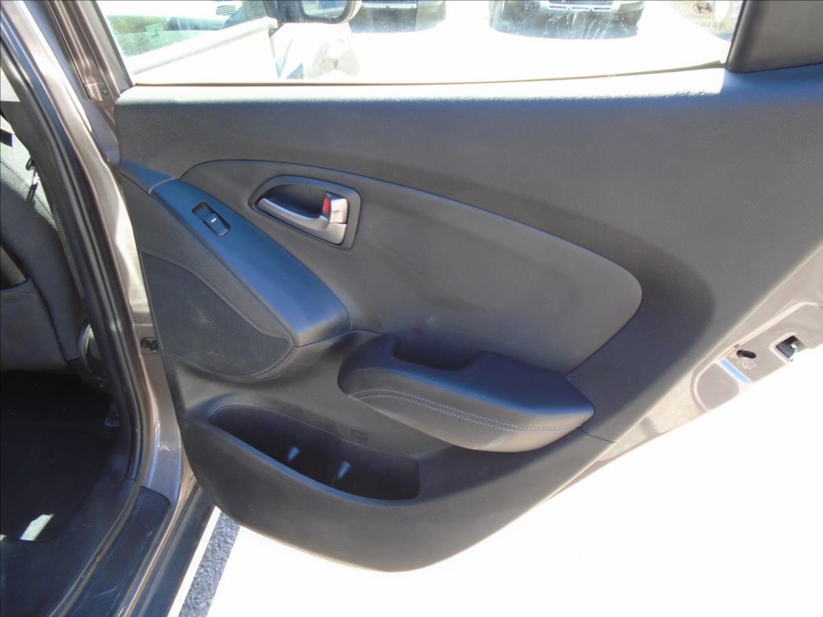 Hyundai ix35 SUV / Terénní 1,6 l 99 kw