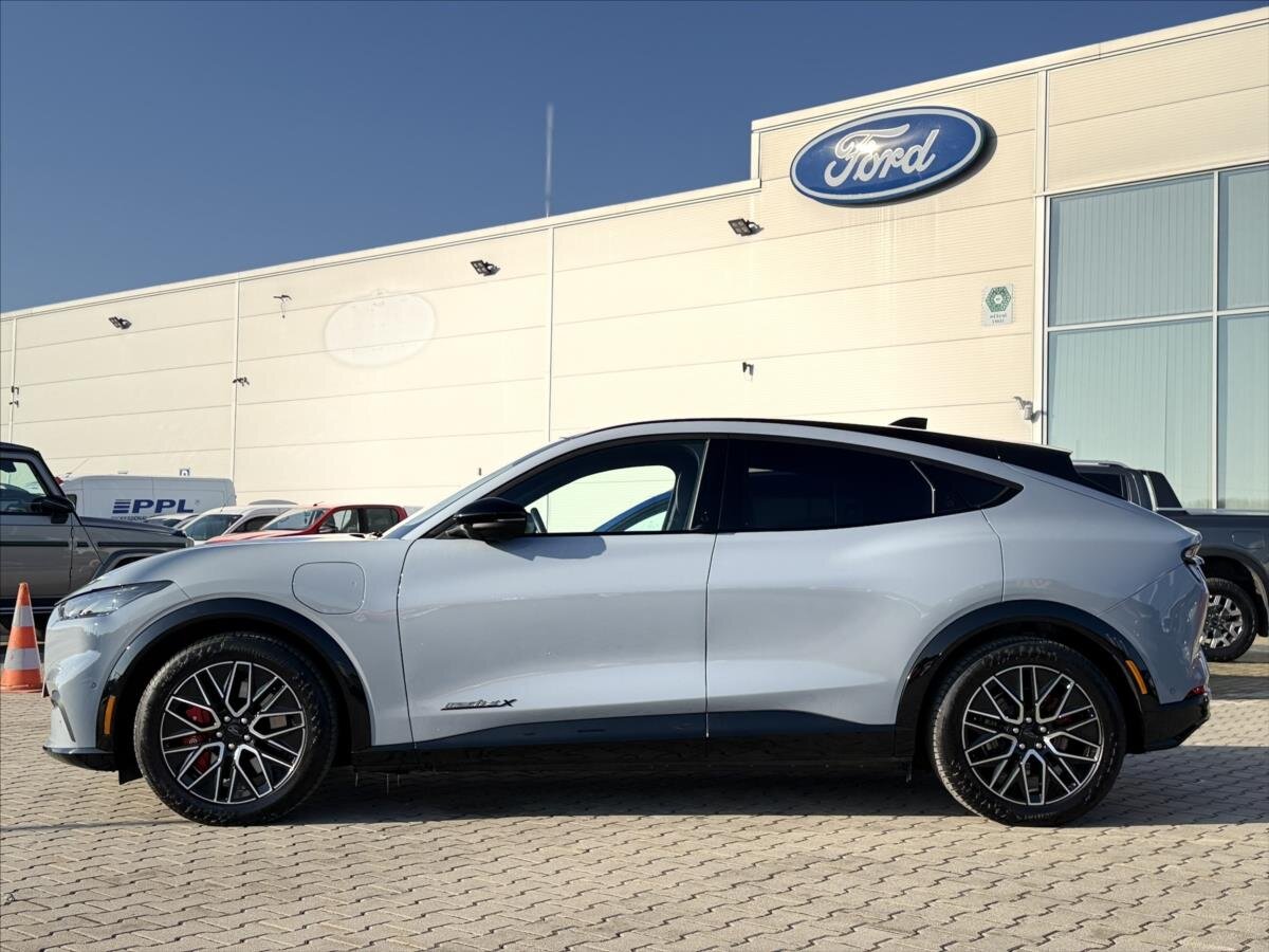 Ford Mustang Mach-E Hatchback 0,0 225 kw